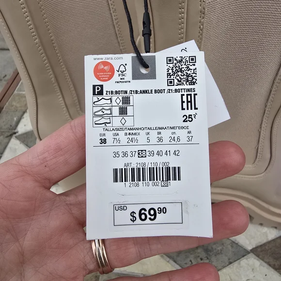 NWT Zara Women's Beige Heeled Boots - Picture 3 of 5